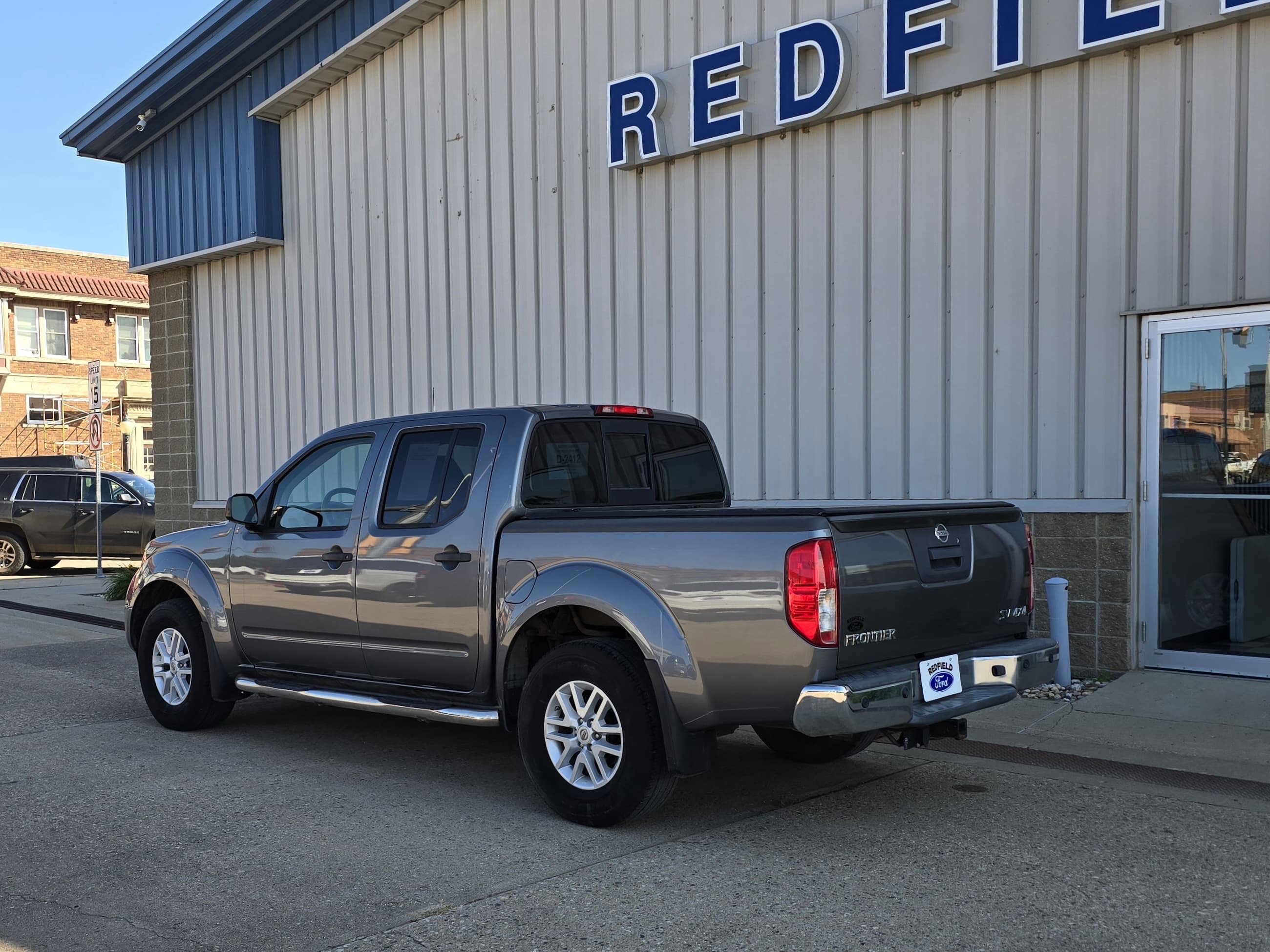 2018 Nissan Frontier SV photo 2