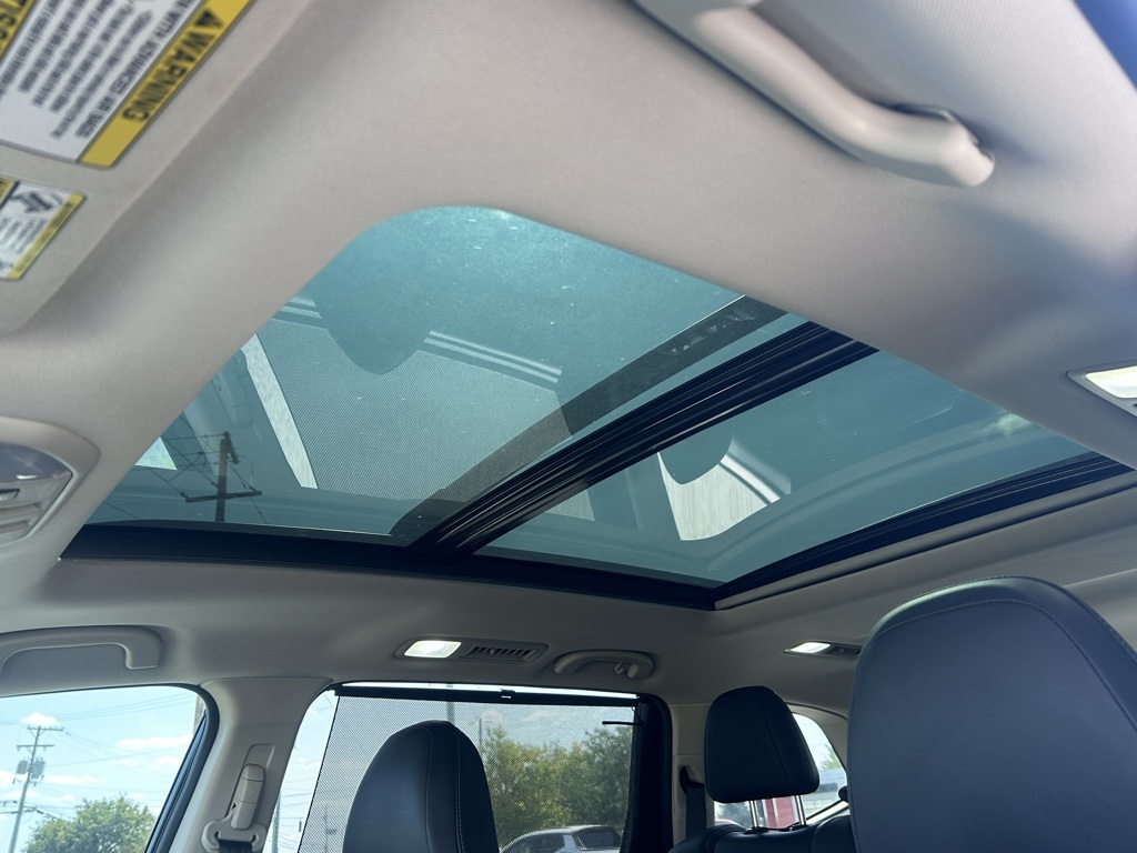 2022 Subaru Ascent Touring photo 9