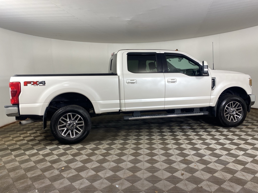2019 Ford F-350 Lariat photo 2
