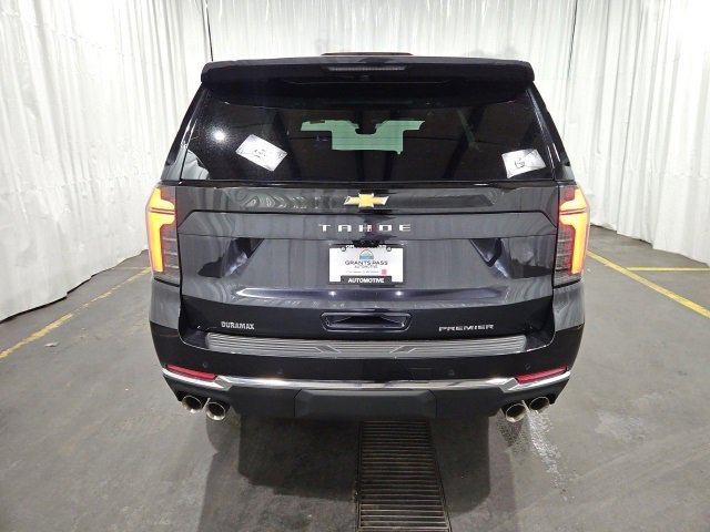 2025 Chevrolet Tahoe Premier photo 4