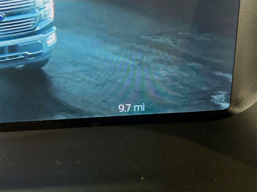 2025 Ford F-150 Lariat photo 2