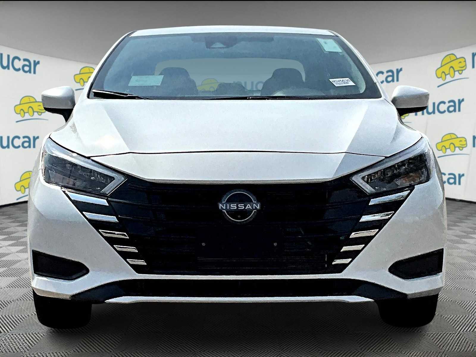 2025 Nissan Versa SV photo 2