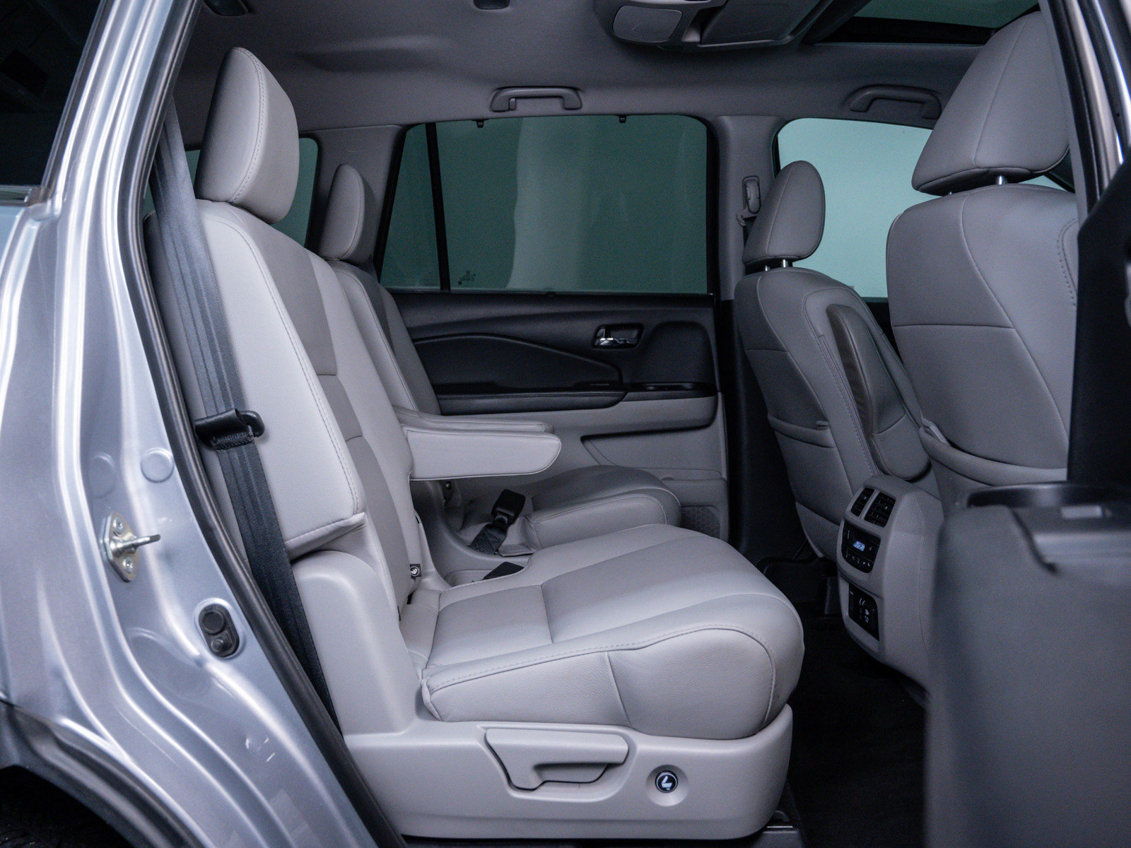 2019 Honda Pilot Touring photo 10