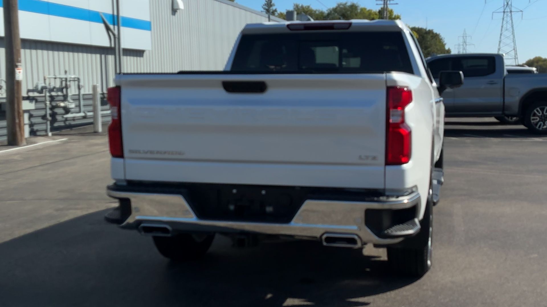 2024 Chevrolet Silverado 1500 LTZ photo 3