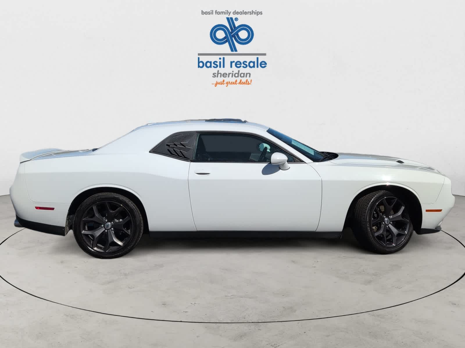 2018 Dodge Challenger SXT Plus photo 6