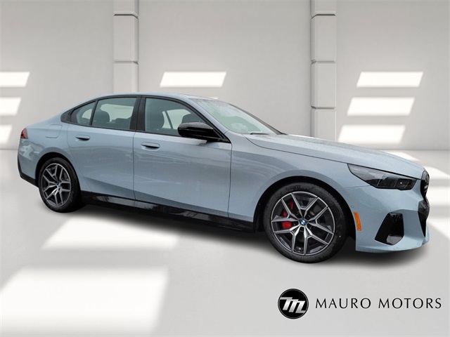 2025 BMW i5 M60's photo