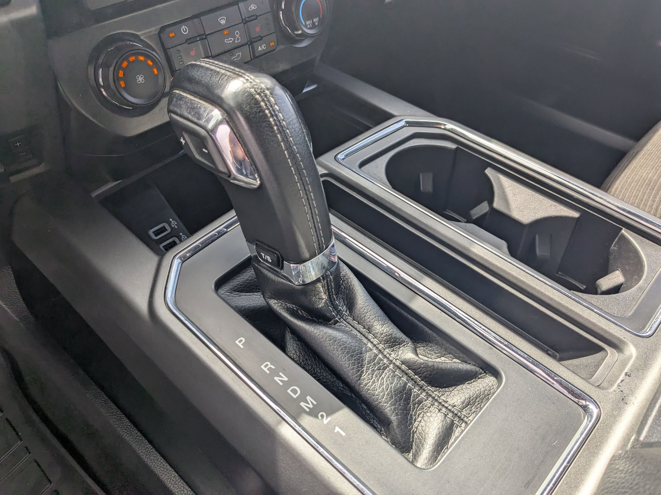 2017 Ford F-150 XLT photo 22