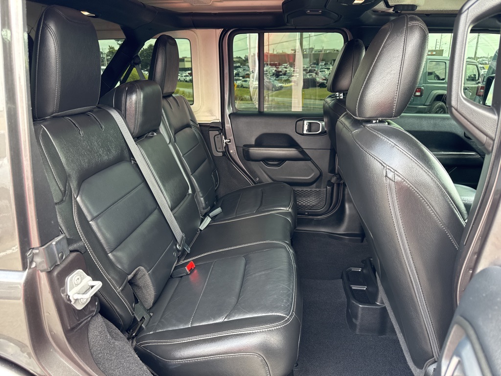 2018 Jeep Wrangler Unlimited Sahara photo 19