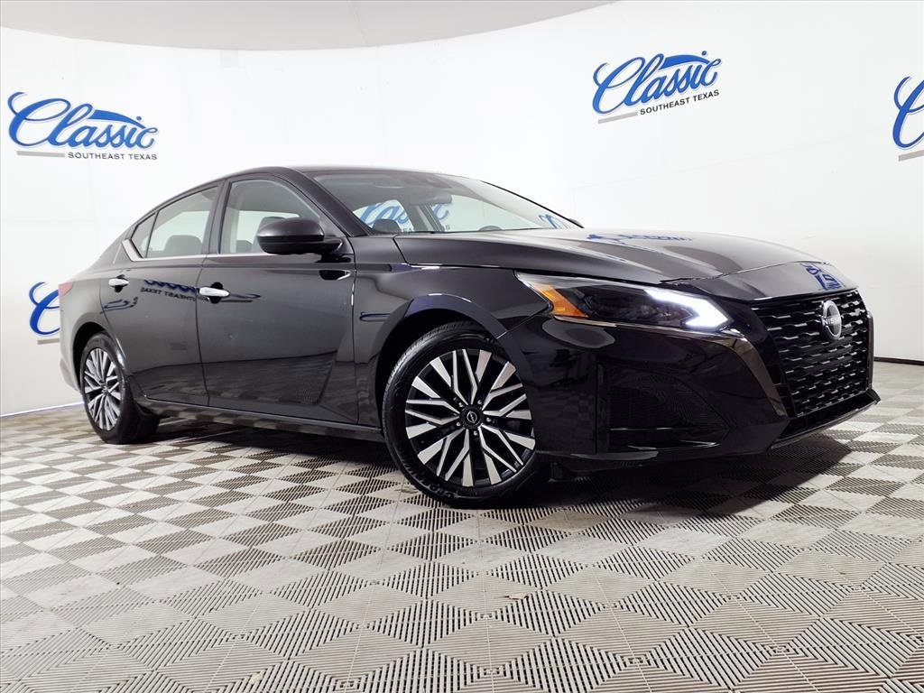 2024 Nissan Altima SV