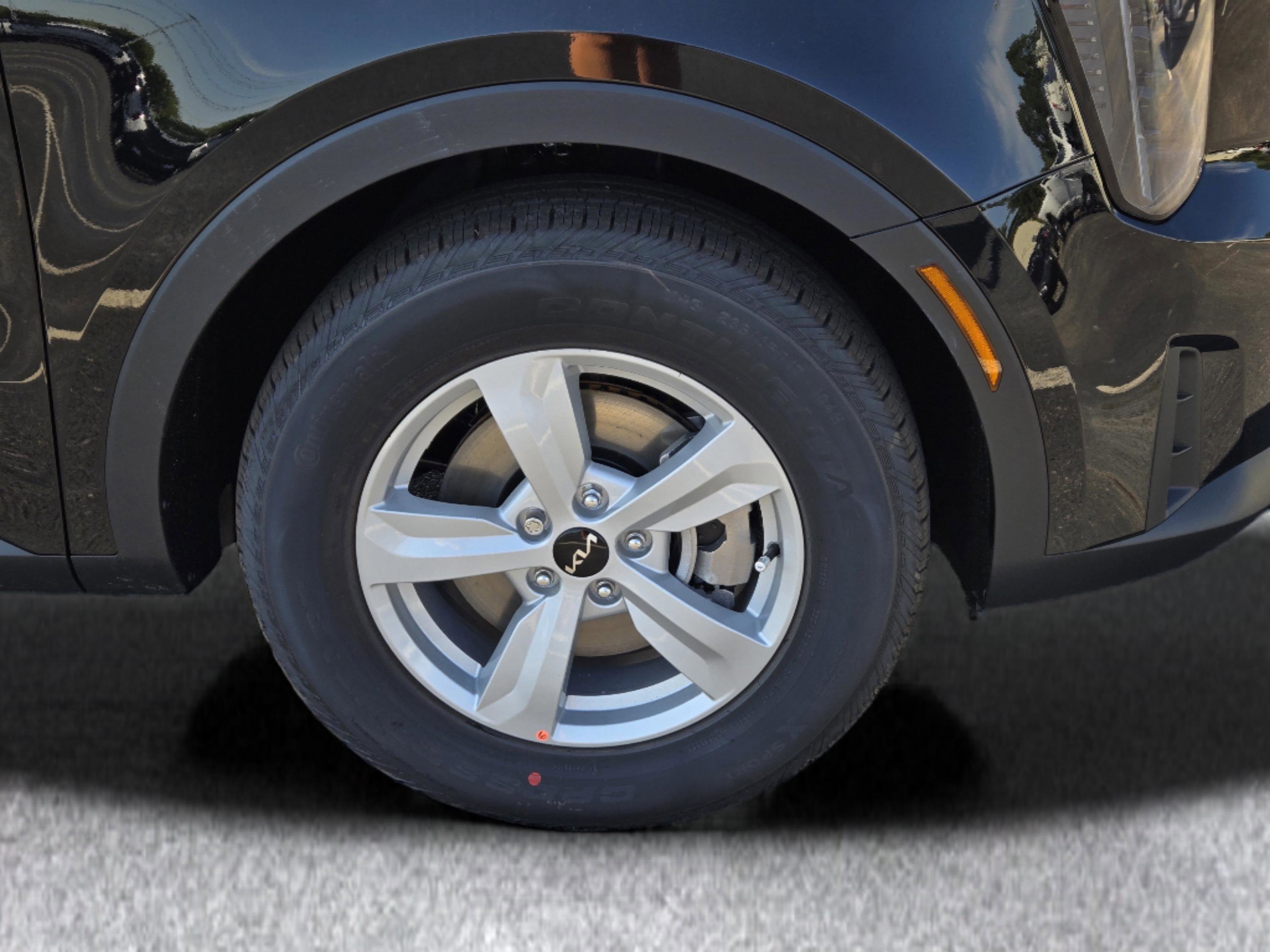 2025 Kia Sorento LX photo 4