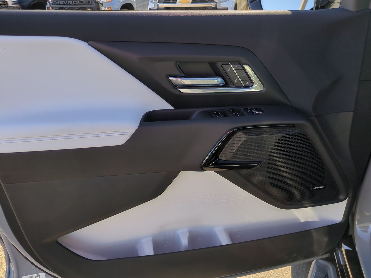 2025 Chevrolet Silverado EV RST photo 19