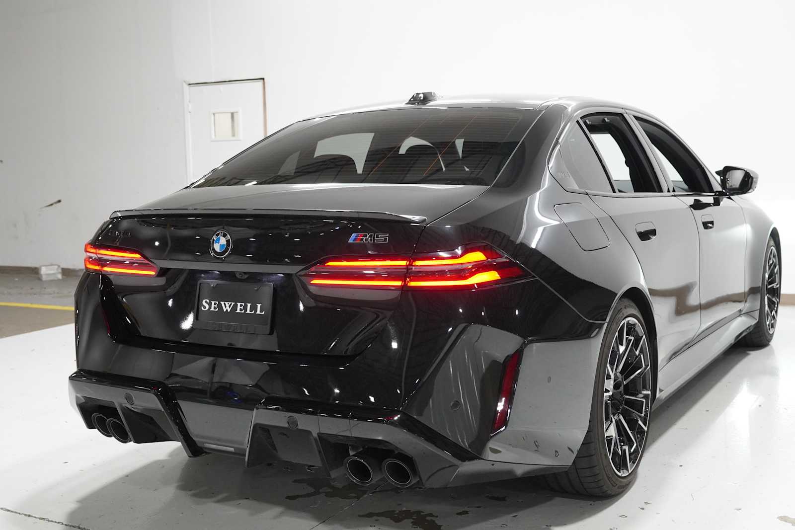 2026 Bmw M5 5 photo 3