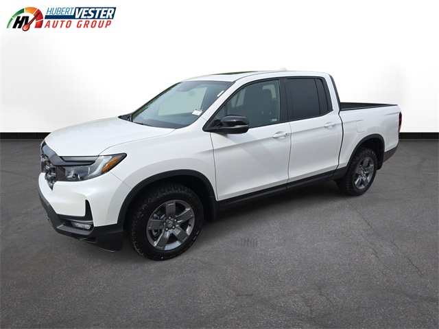 2025 Honda Ridgeline TrailSport photo 2