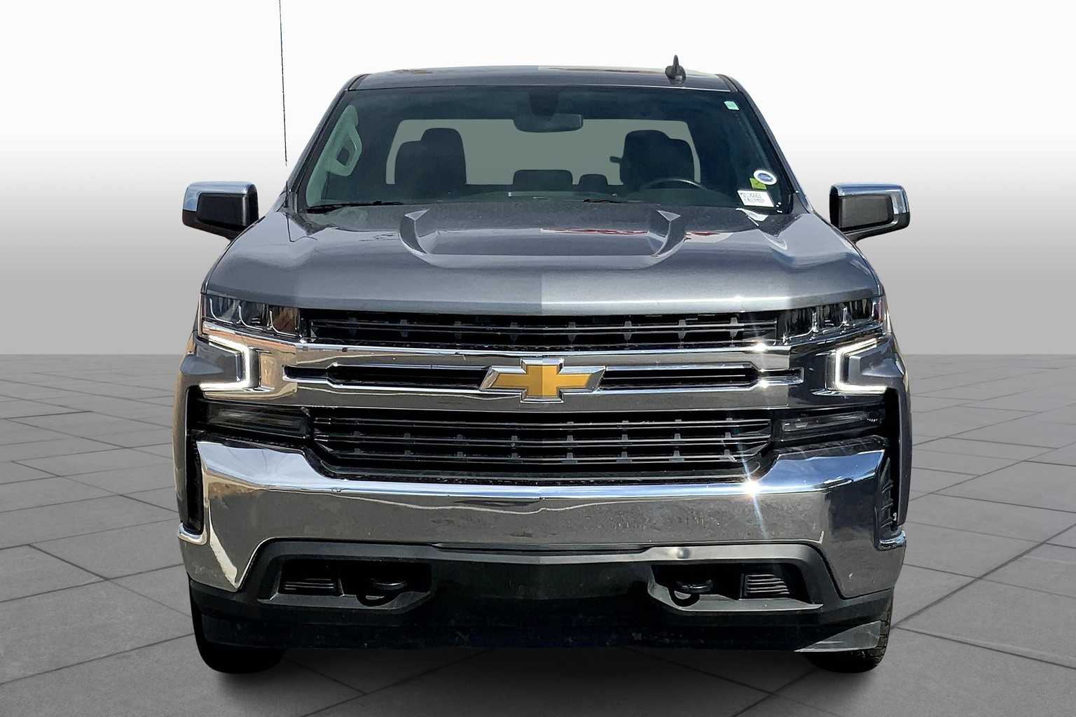 2021 Chevrolet Silverado 1500 LT photo 3