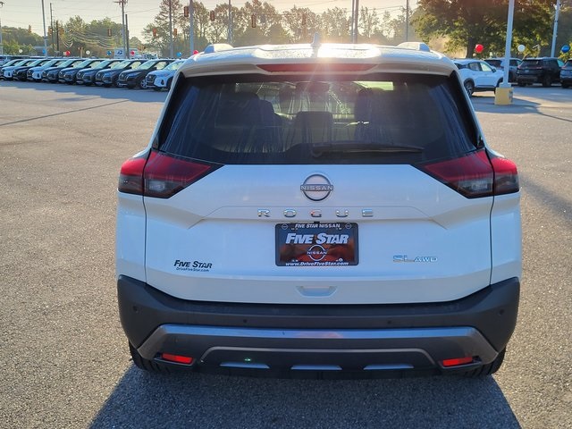 2023 Nissan Rogue SL photo 3