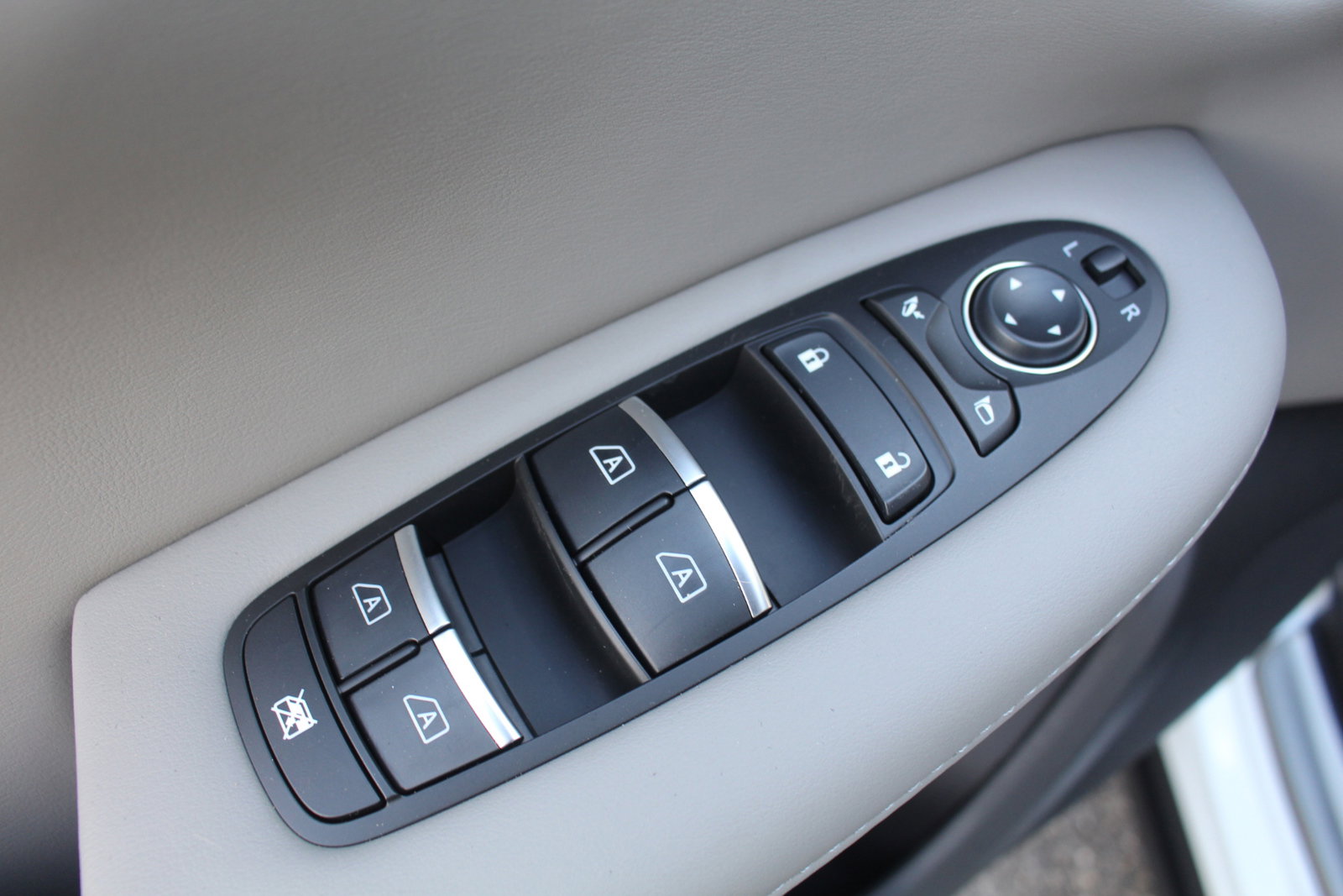 2025 Infiniti QX50 Luxe photo 12