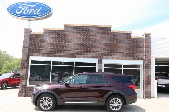 2023 Ford Explorer XLT's photo