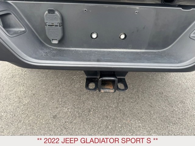 2022 Jeep Gladiator Sport photo 21