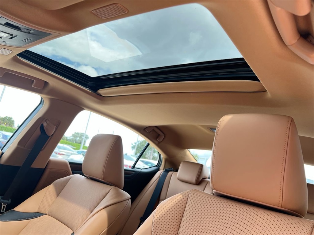 2024 Lexus ES 350 Premium photo 17