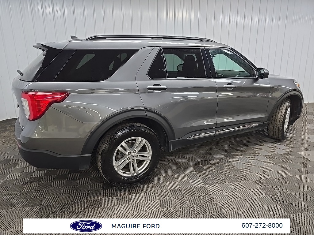 2023 Ford Explorer XLT photo 2