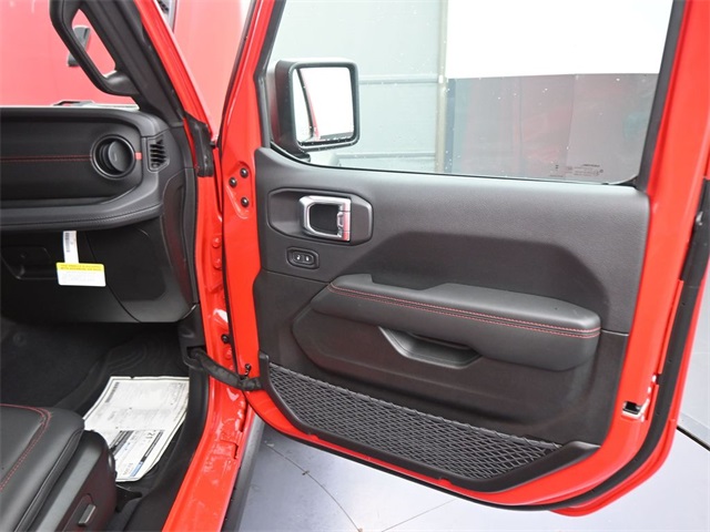 2025 Jeep Wrangler Rubicon photo 33