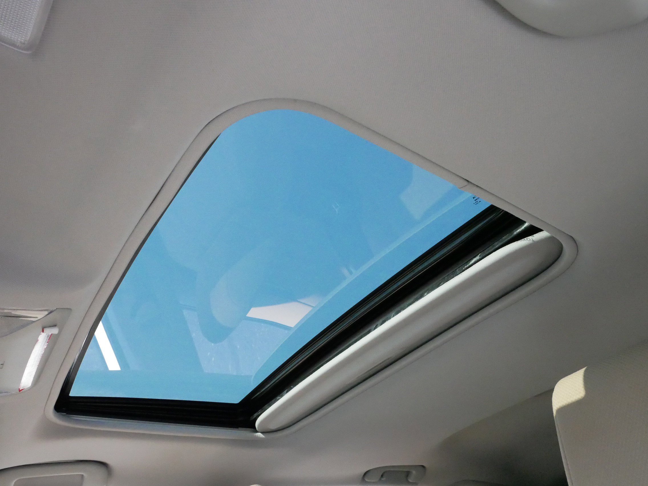 2022 Toyota RAV4 Hybrid XLE photo 27