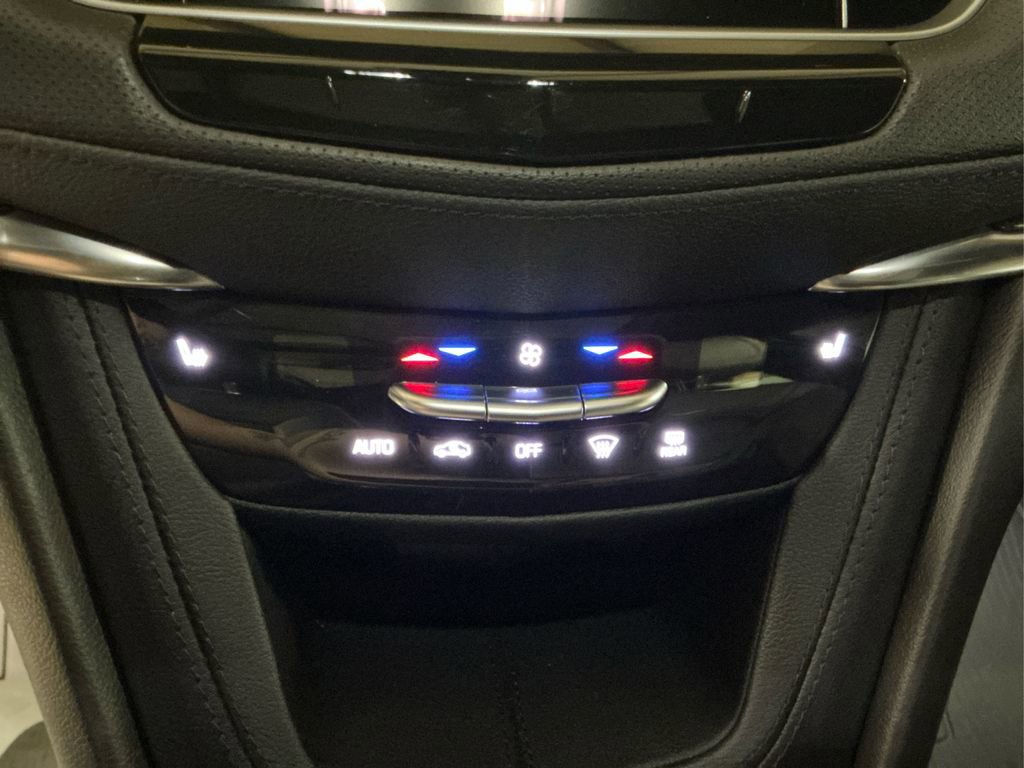 2022 Cadillac XT5 Sport photo 18