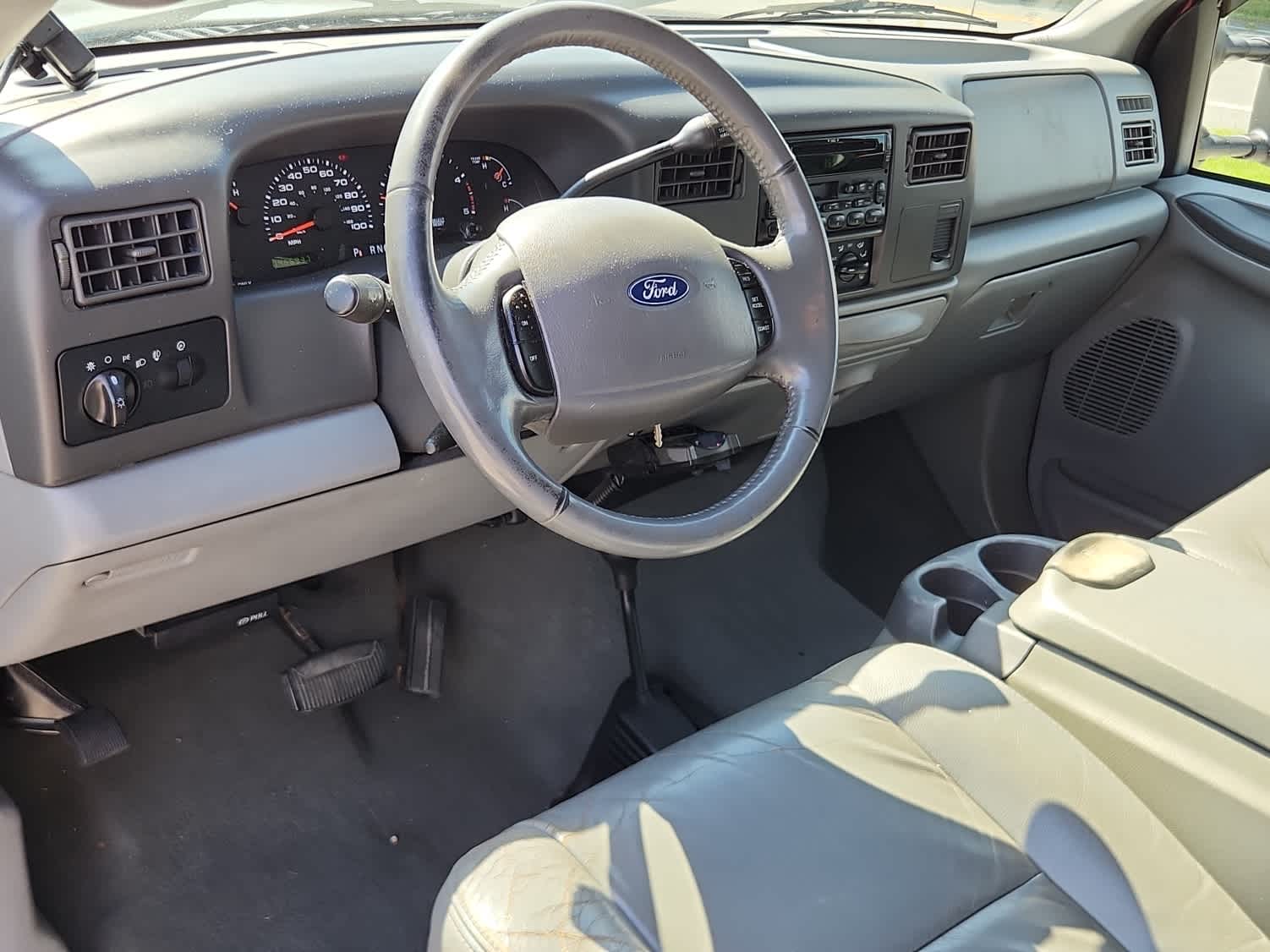 2004 Ford F-250 Lariat photo 11
