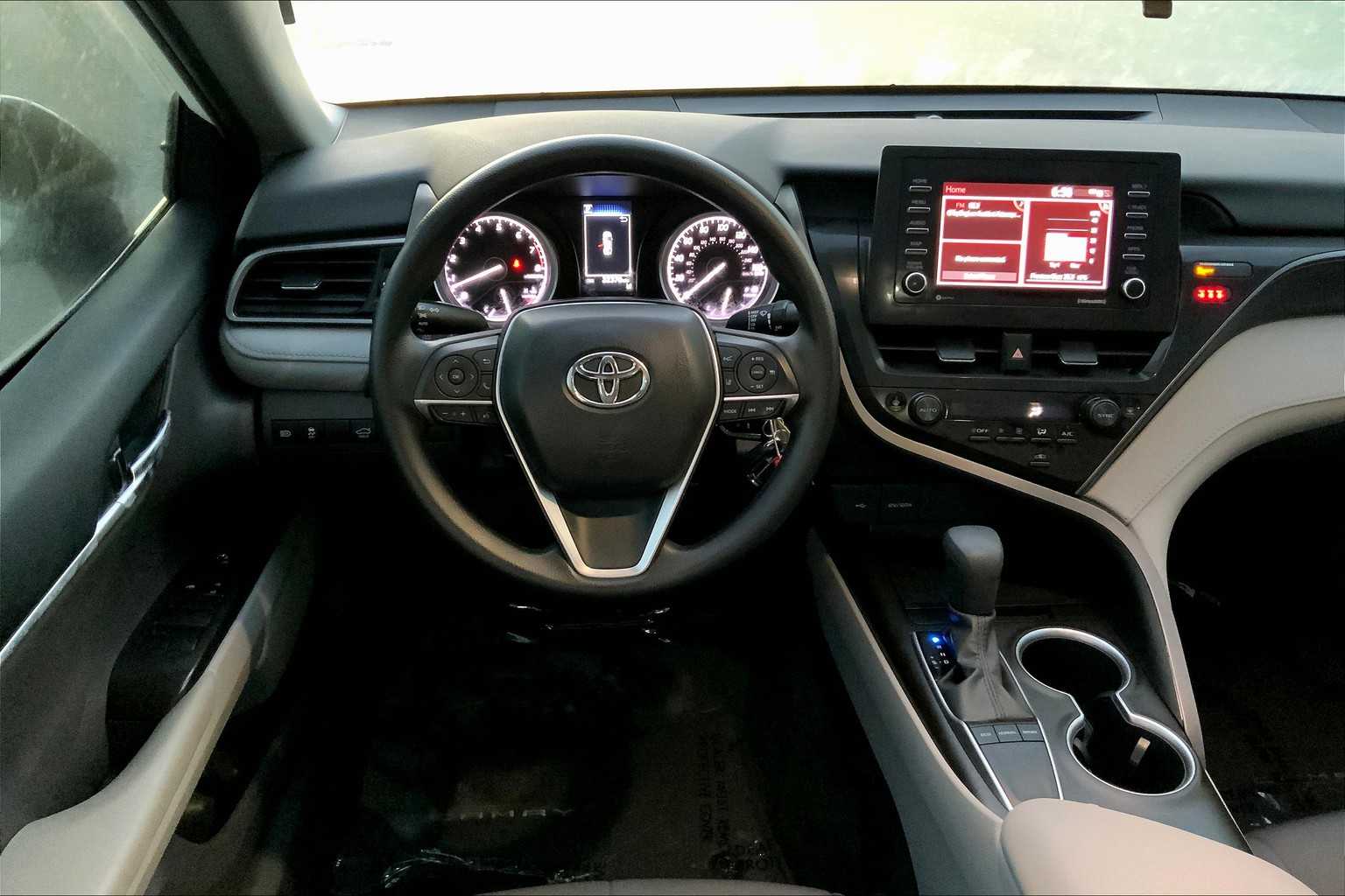 2023 Toyota Camry LE photo 5