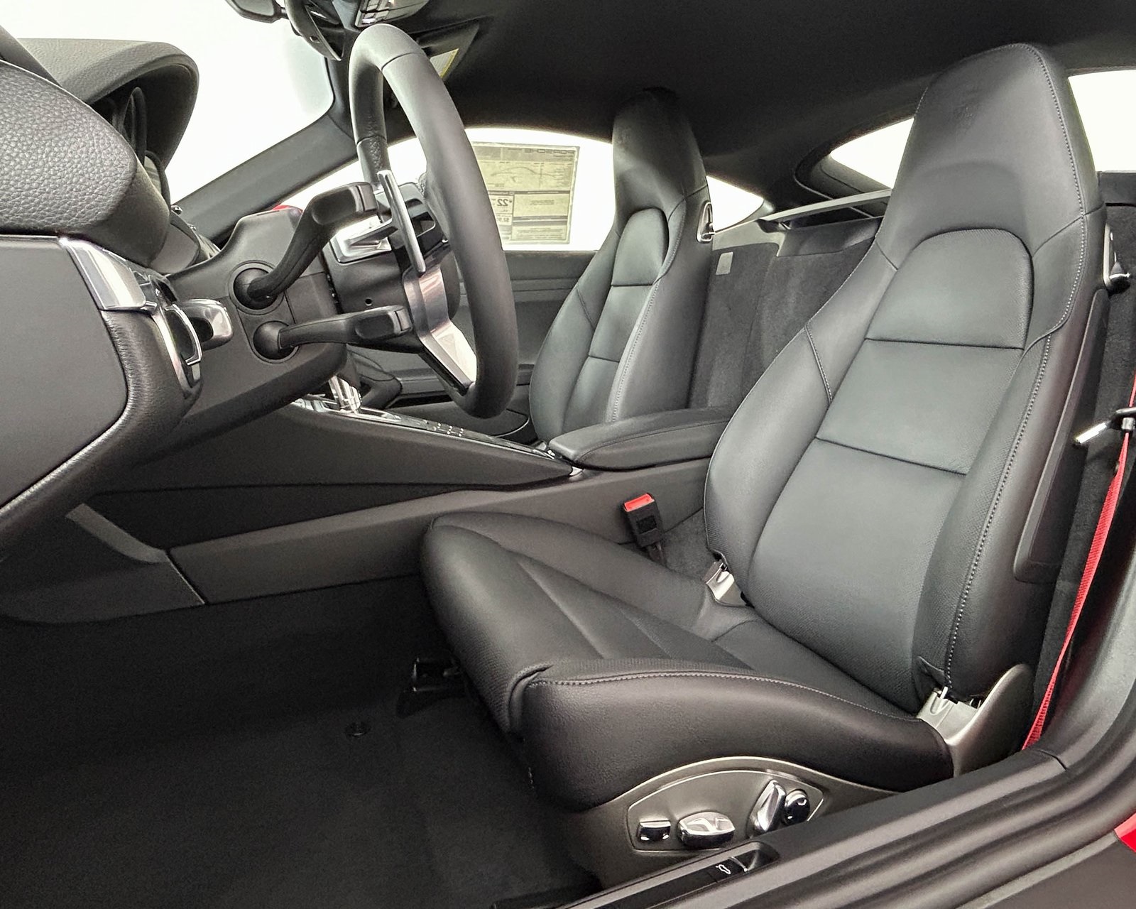 2025 Porsche Cayman S photo 5