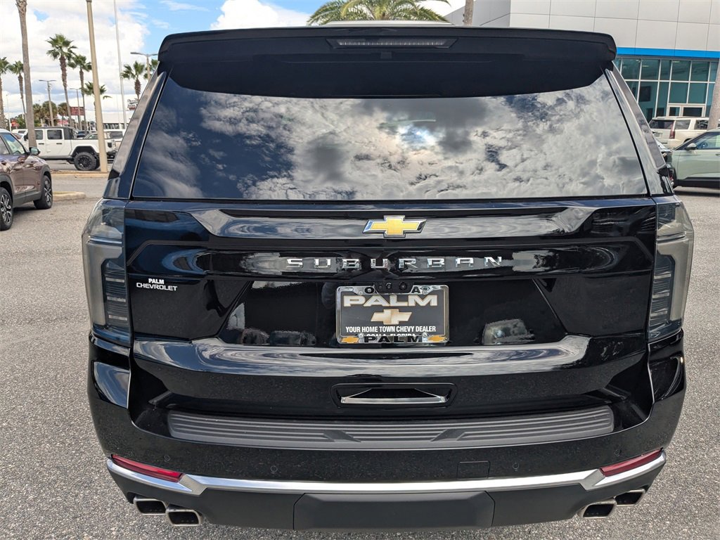 2025 Chevrolet Suburban High Country photo 3