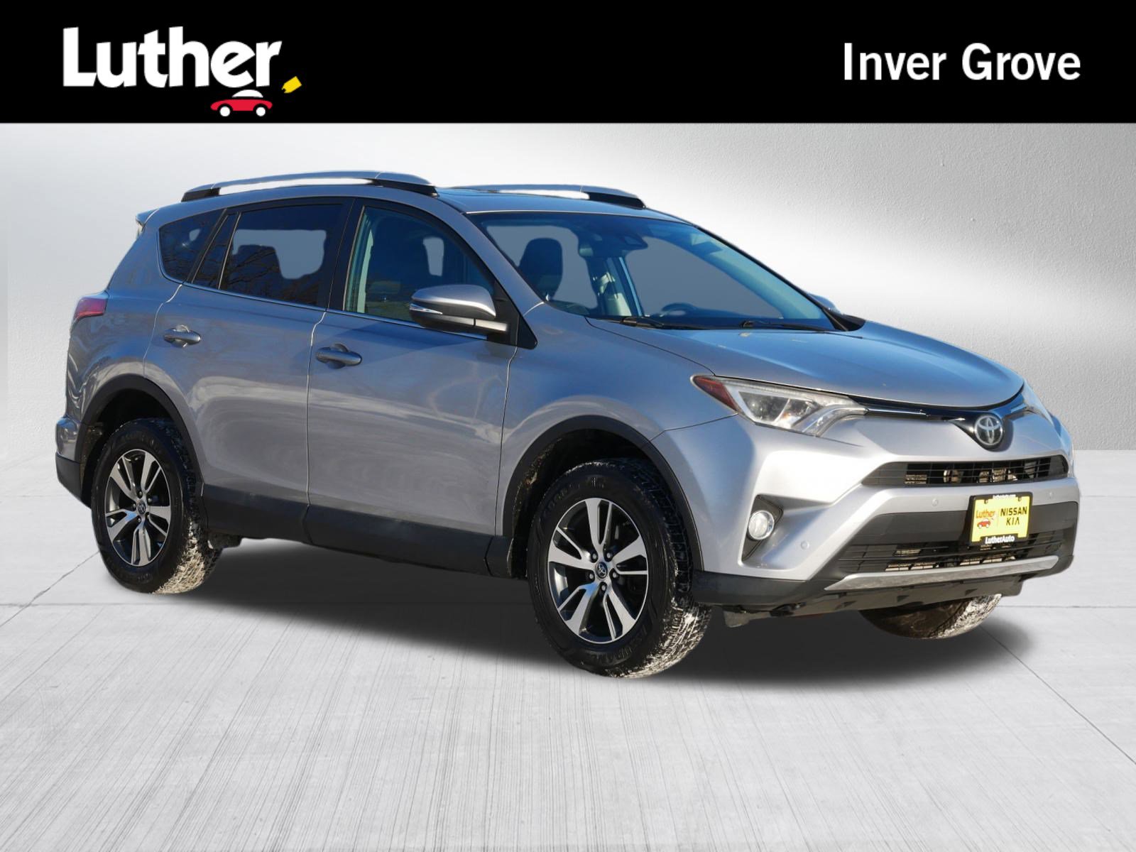 2016 Toyota RAV4 XLE's photo