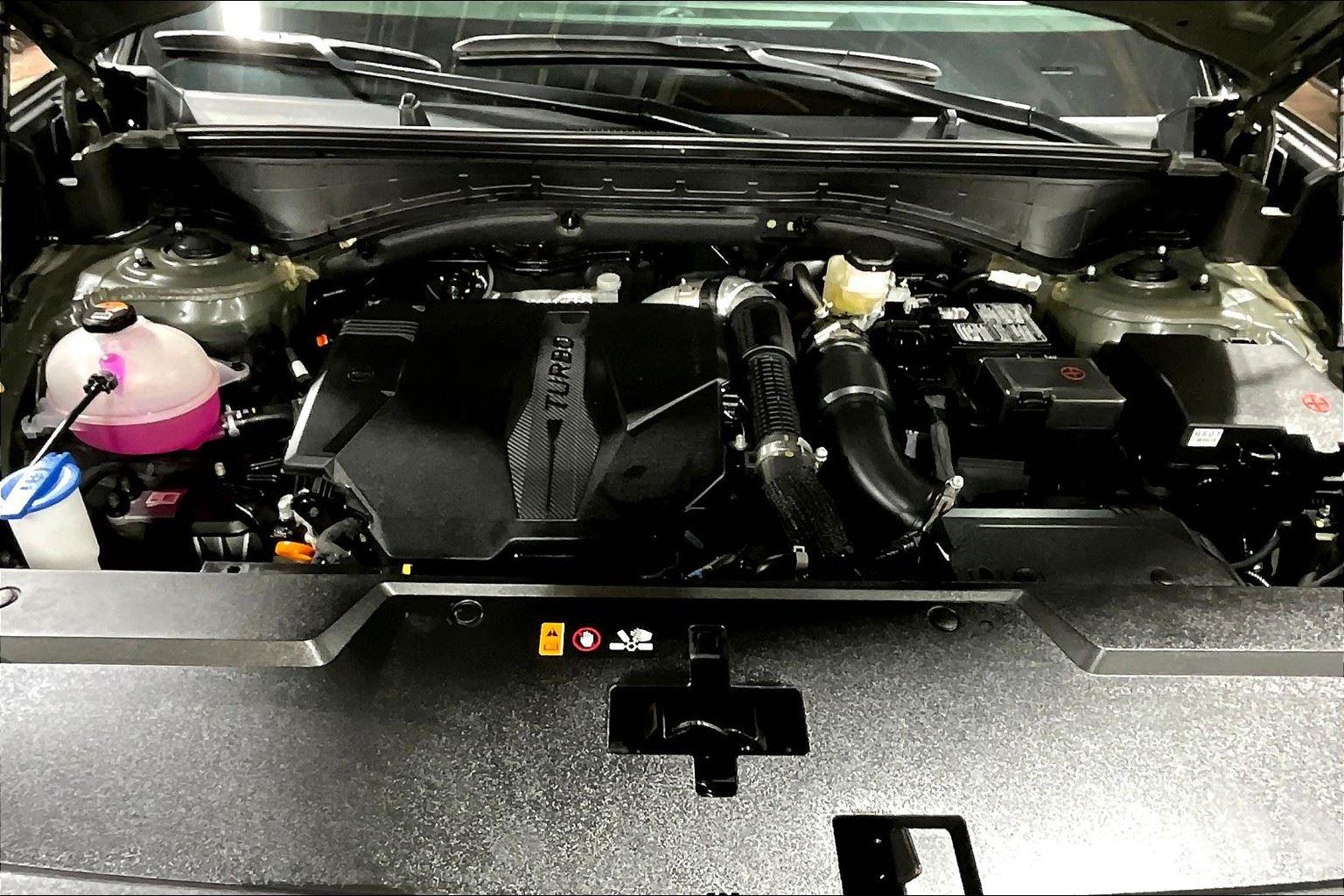 2025 Hyundai Santa Fe SEL photo 9