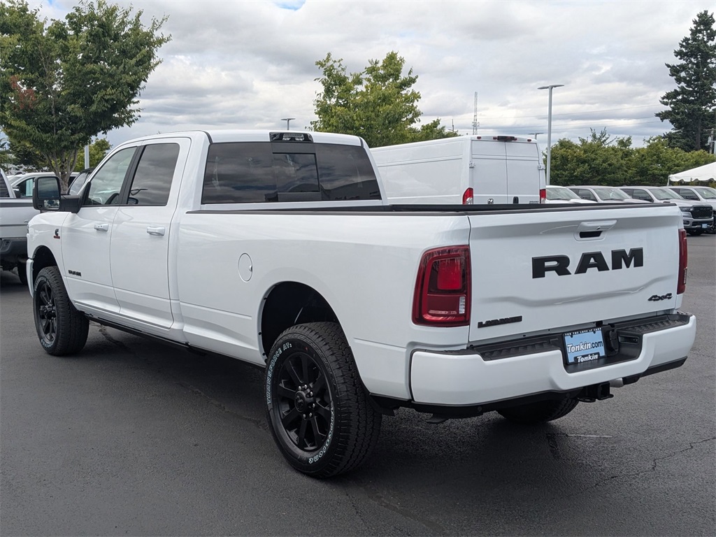 2025 Ram 3500 Laramie photo 4