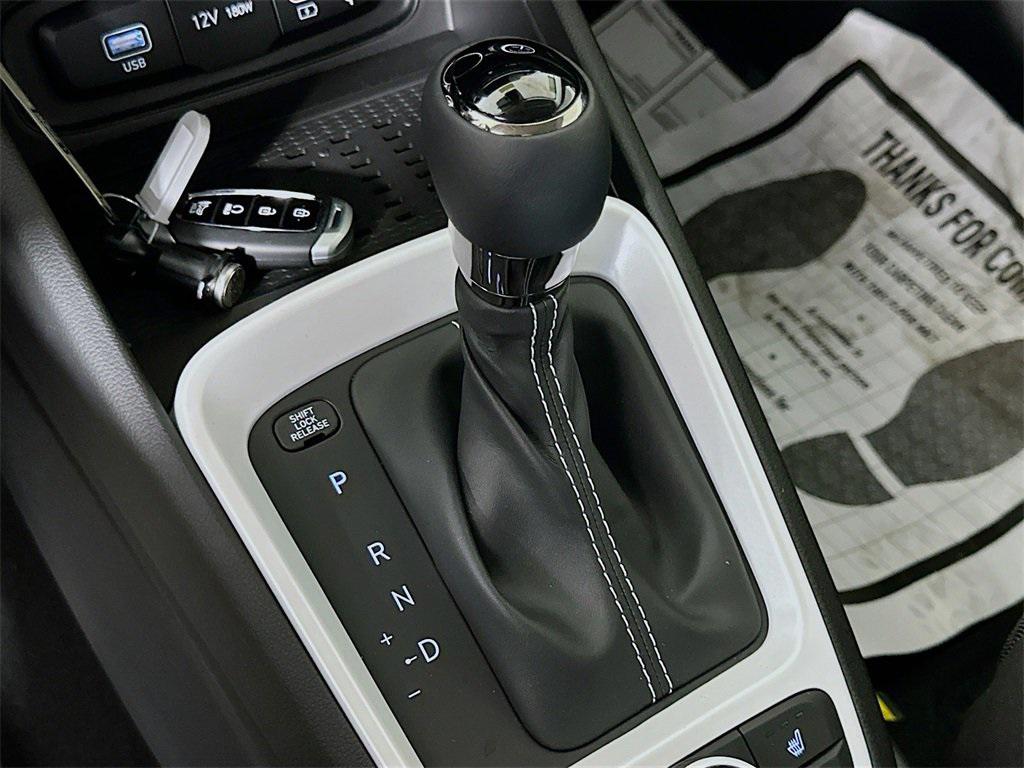 2025 Hyundai Venue Limited photo 12