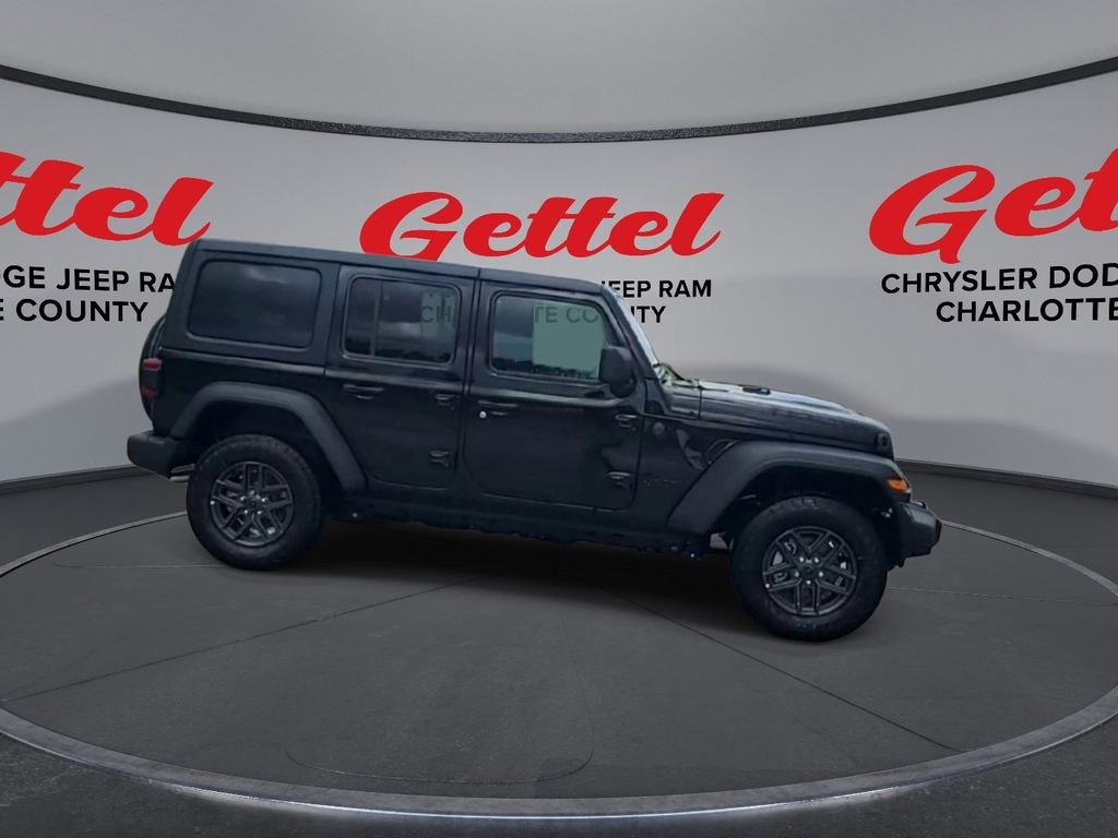 2025 Jeep Wrangler photo 9