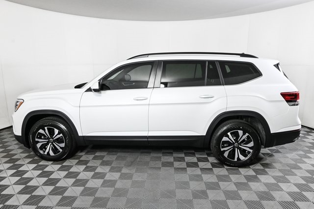2026 Volkswagen Atlas SE photo 3