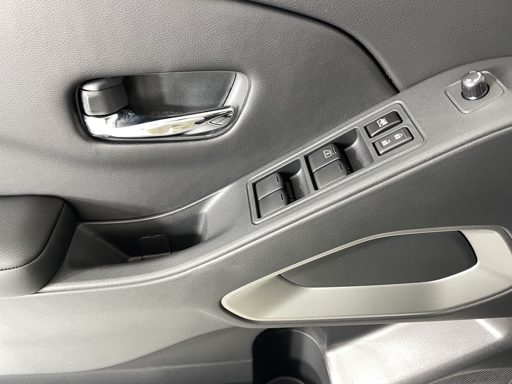 2025 Nissan Frontier Crew Cab SV photo 16