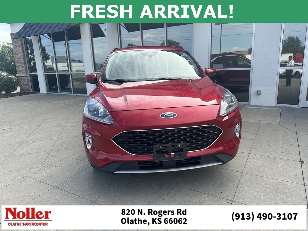 2020 Ford Escape SEL photo 2