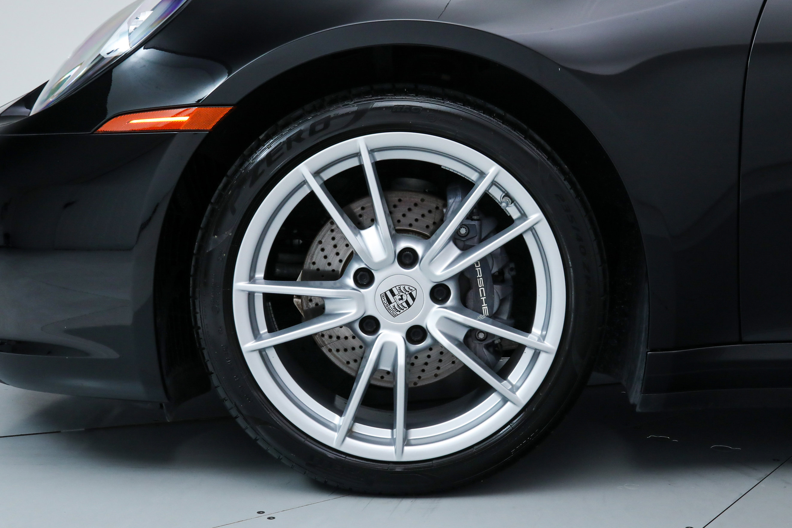 2022 Porsche 911 4 photo 34