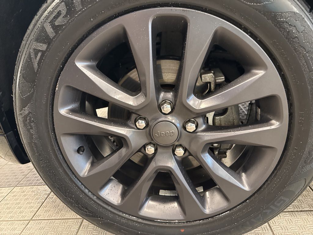 2019 Jeep Grand Cherokee High Altitude photo 2