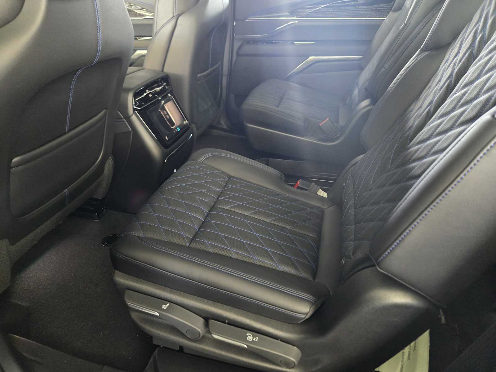 2026 Cadillac Escalade IQ Sport photo 15