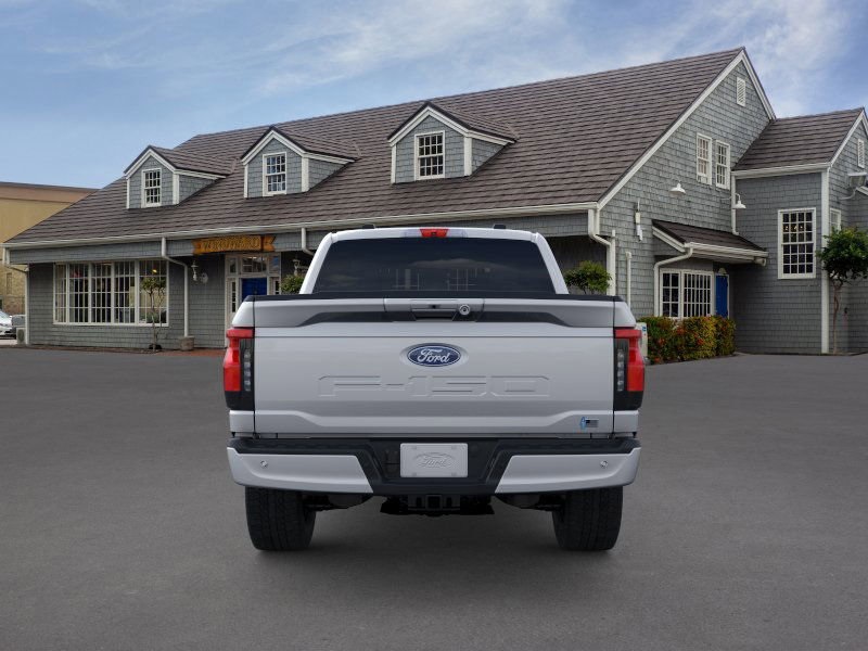2025 Ford F-150 Lightning photo 3