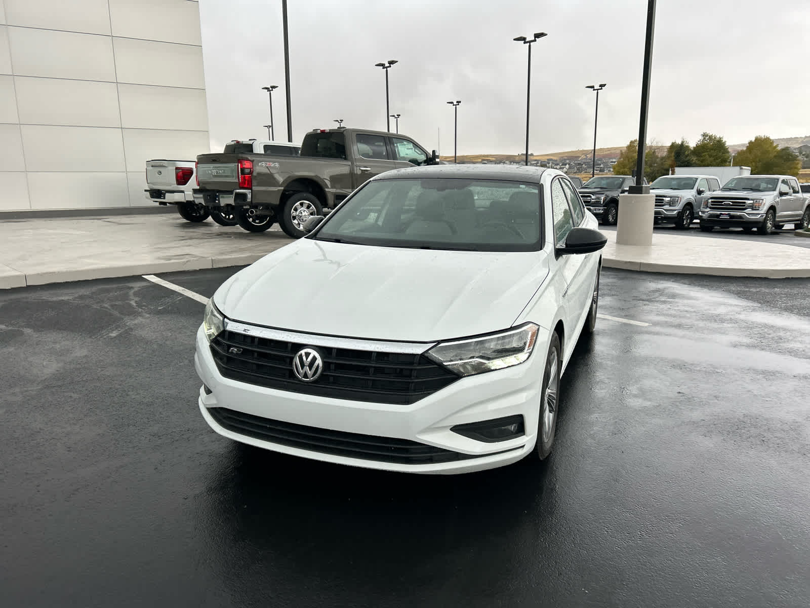 2021 Volkswagen Jetta R-Line photo 4