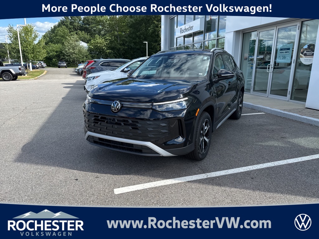 2025 Volkswagen Tiguan SE's photo