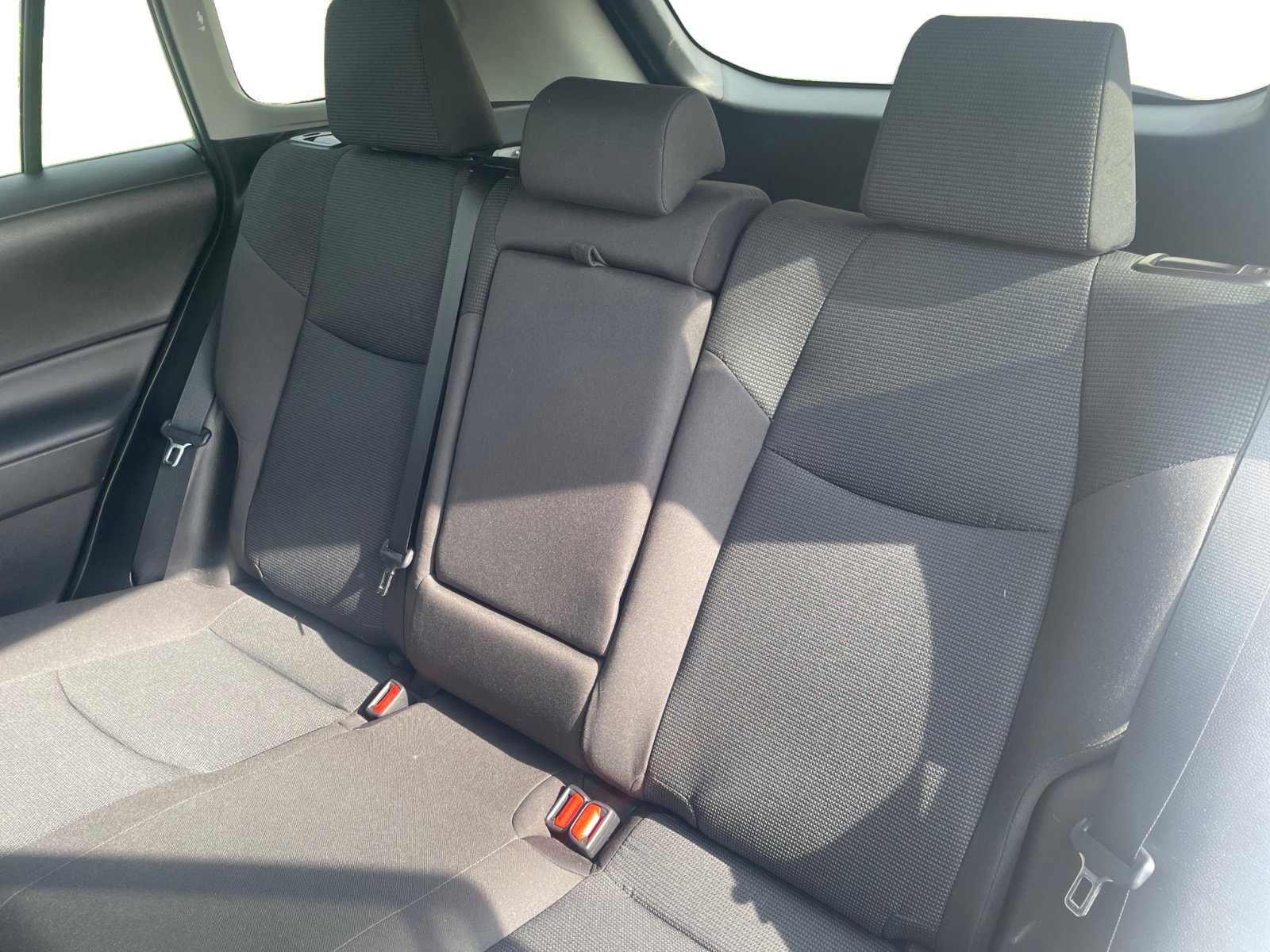 2021 Toyota RAV4 Hybrid LE photo 16