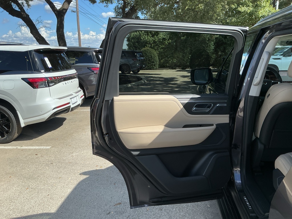 2026 Infiniti QX80 Pure photo 23