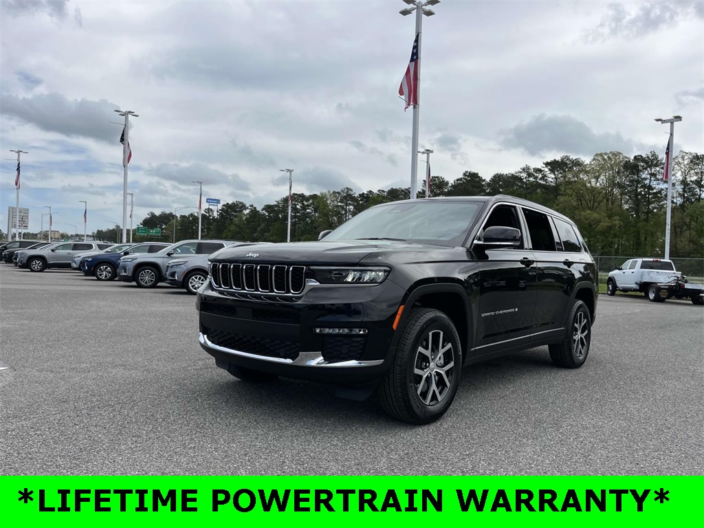2025 Jeep Grand Cherokee Limited photo 3