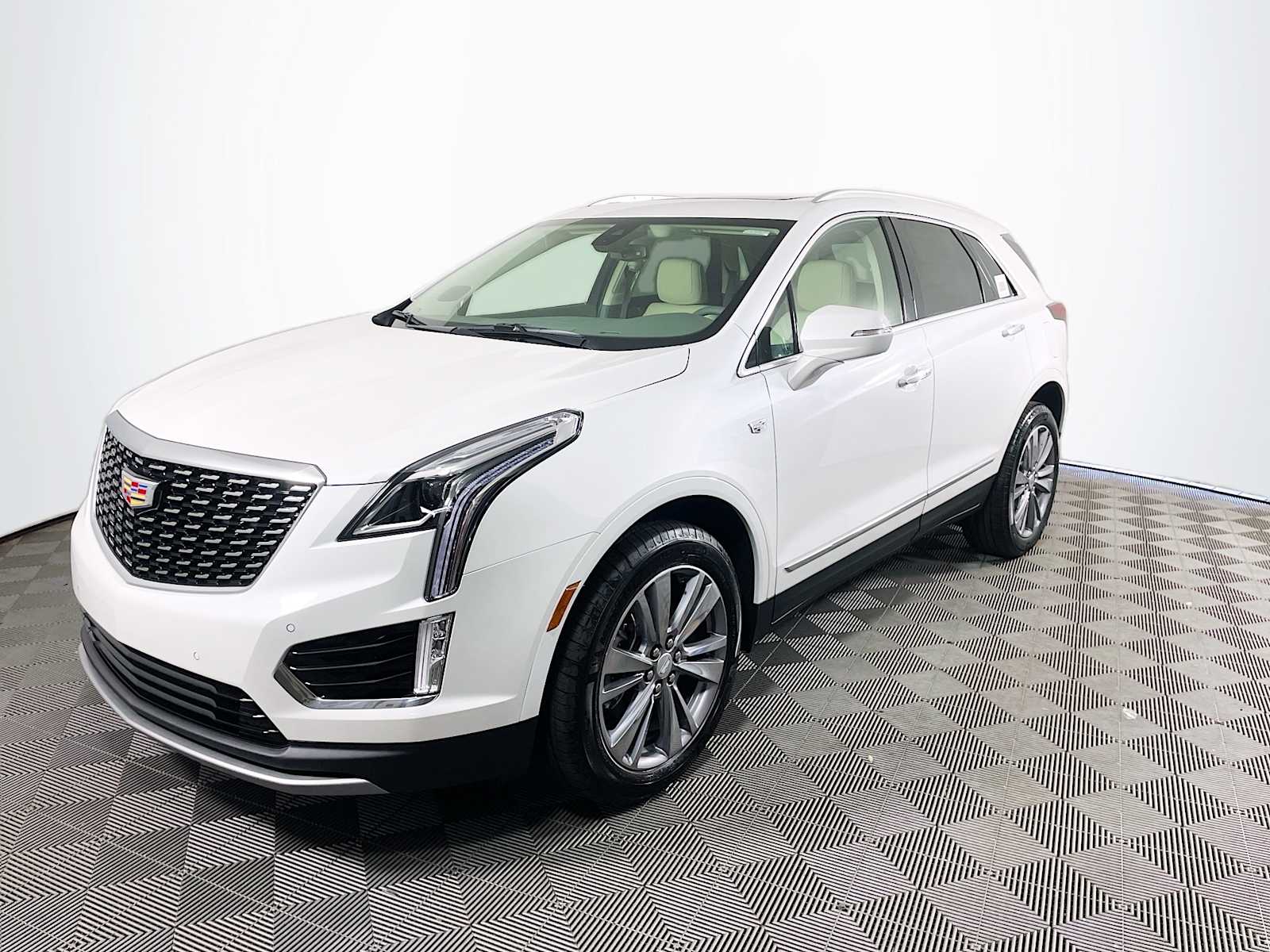 2025 Cadillac XT5