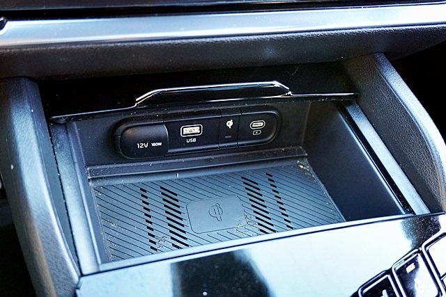 Used 2025 Gray Kia X-Line Prestige image 35